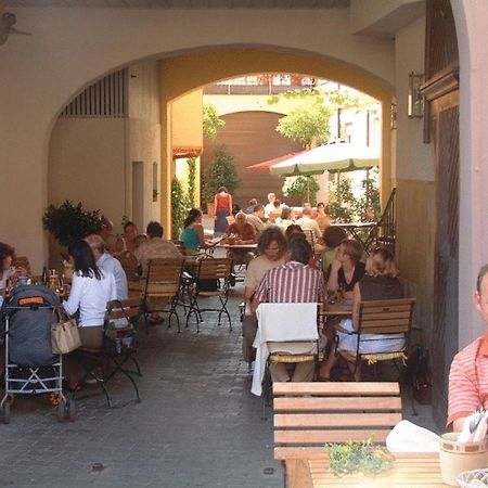 Gasthof Zum Weissen Lamm Sommerach Kültér fotó