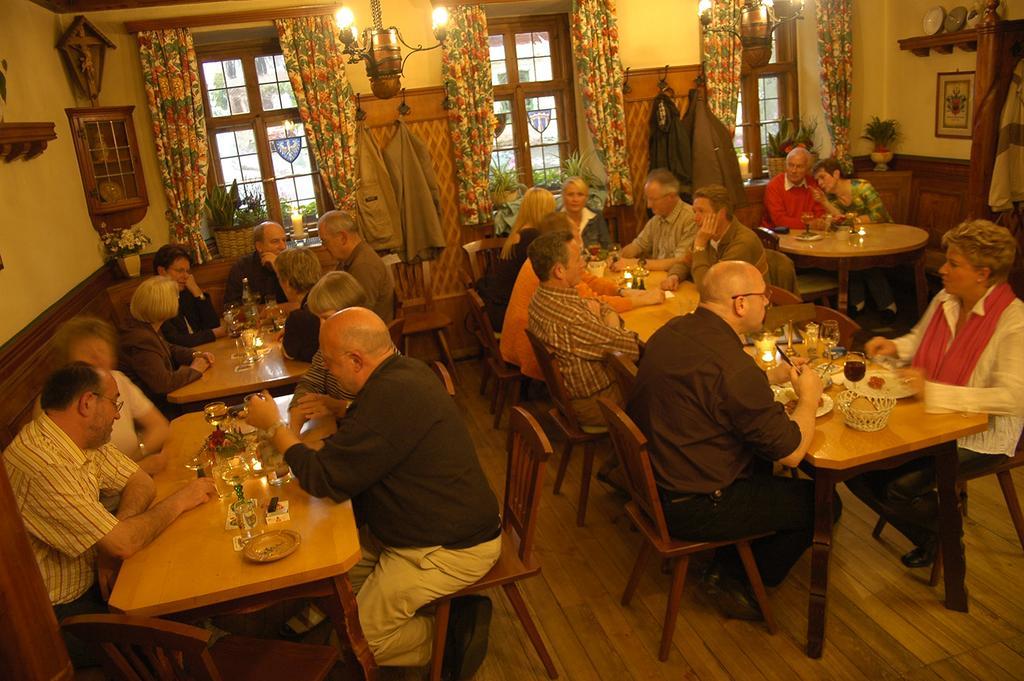 Gasthof Zum Weissen Lamm Sommerach Kültér fotó